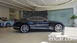 Bentley Continental 4.0 GT Azure 2023 года из Южной Кореи
