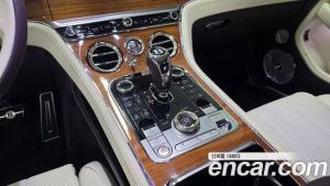 Bentley Continental 4.0 GT Azure 2023 года из Южной Кореи