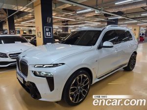 BMW X7 xDrive 40i M Sport 6 2025 года из Южной Кореи