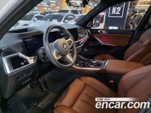 BMW X7 xDrive 40i M Sport 6 2025 года из Южной Кореи