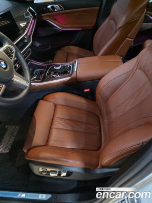 BMW X7 xDrive 40i M Sport 6 2025 года из Южной Кореи