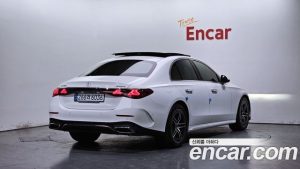 Mercedes-Benz E-Class E300 4MATIC AMG Line 2024 года из Южной Кореи