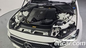 Mercedes-Benz E-Class E300 4MATIC AMG Line 2024 года из Южной Кореи