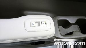 Hyundai Santafe Бензин 2.5T 2WD 2024 года из Южной Кореи