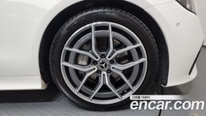 Mercedes-Benz E-Class E300d 4MATIC Coupe 2023 года из Южной Кореи