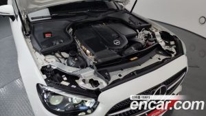 Mercedes-Benz E-Class E300d 4MATIC Coupe 2023 года из Южной Кореи