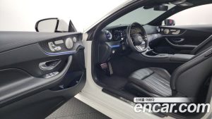 Mercedes-Benz E-Class E300d 4MATIC Coupe 2023 года из Южной Кореи