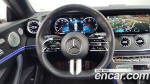 Mercedes-Benz E-Class E300d 4MATIC Coupe 2023 года из Южной Кореи