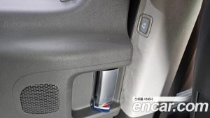 Hyundai Staria 4WD Lounge 7-Seater 2025 года из Южной Кореи