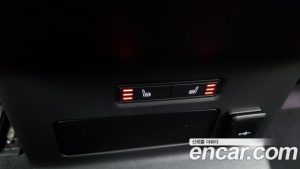 Land Rover Range Rover Velar 3.0 P400 R-Dynamic HSE 2023 года из Южной Кореи