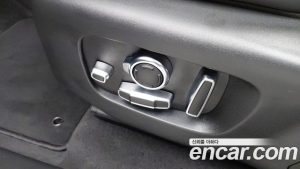 Land Rover Range Rover Velar 3.0 P400 R-Dynamic HSE 2023 года из Южной Кореи