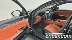Kia K5 Noblesse 2025 года из Южной Кореи