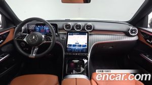 Mercedes-Benz C-Class C200 Avantgarde 2025 года из Южной Кореи