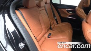 Mercedes-Benz C-Class C200 Avantgarde 2025 года из Южной Кореи