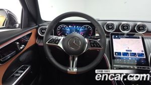 Mercedes-Benz C-Class C200 Avantgarde 2025 года из Южной Кореи