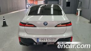 BMW 7-Series 750e xDrive M Sport 2023 года из Южной Кореи