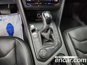 Volkswagen Tiguan 2.0 TDI 4 Prestige 2023 года из Южной Кореи