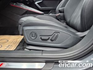Audi A3 40 TFSI Premium 2025 года из Южной Кореи