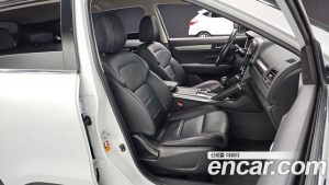 Renault-KoreaSamsung QM6 2.0 GDe LE Signature 2WD 2023 года из Южной Кореи