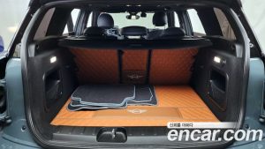 Mini Clubman Untold Edition 2024 года из Южной Кореи