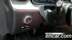 Mercedes-Benz C-Class C200 AMG Line 2025 года из Южной Кореи