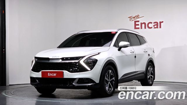 Kia Sportage Signature 2WD 2024 года из Кореи