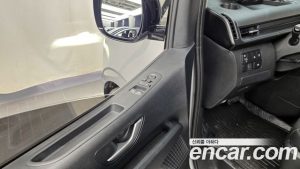 Hyundai Staria L3.5 Tourer 11-Seater 2025 года из Южной Кореи