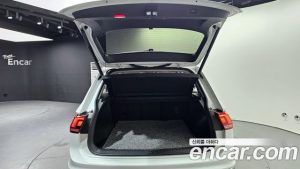 Volkswagen Tiguan 2.0 TDI Premium 2024 года из Южной Кореи