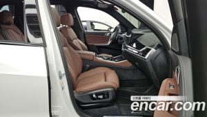 BMW X5 xDrive 40i M Sport 2024 года из Южной Кореи