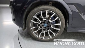 BMW X6 xDrive40i M Sport 2024 года из Южной Кореи