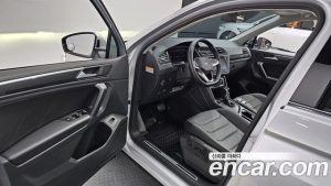 Volkswagen Tiguan 2.0 TDI Prestige 2022 года из Южной Кореи