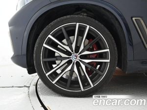 BMW X5 M50i 2023 года из Южной Кореи