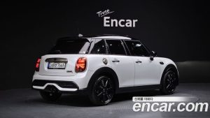Mini Cooper 5Door RESOLUTE Edition 2023 года из Южной Кореи