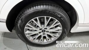 Genesis GV80 2.5T Бензин AWD 2025 года из Южной Кореи