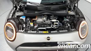 Mini Cooper SE CLASSIC 2024 года из Южной Кореи