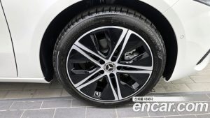 Mercedes-Benz A-Class A220 SEDAN 2025 года из Южной Кореи