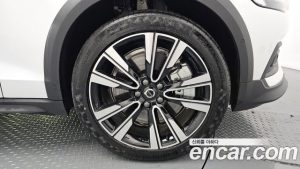 Volvo V60 B5 ULTIMATE AWD 2025 года из Южной Кореи