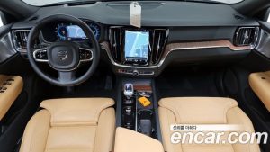 Volvo V60 B5 ULTIMATE AWD 2025 года из Южной Кореи