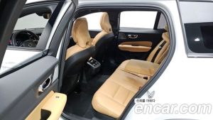 Volvo V60 B5 ULTIMATE AWD 2025 года из Южной Кореи