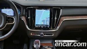 Volvo V60 B5 ULTIMATE AWD 2025 года из Южной Кореи