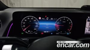 Mercedes-Benz GLB-Class GLB250 4MATIC 2025 года из Южной Кореи