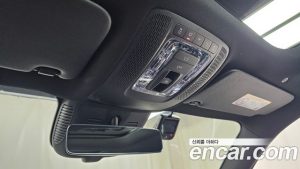 Mercedes-Benz GLB-Class GLB250 4MATIC 2025 года из Южной Кореи
