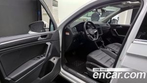 Volkswagen Tiguan 2.0 TDI Prestige 2023 года из Южной Кореи