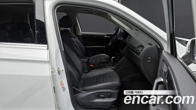 41217241_015.jpg Volkswagen Tiguan 2.0 TDI Prestige 2023 года из Южной Кореи