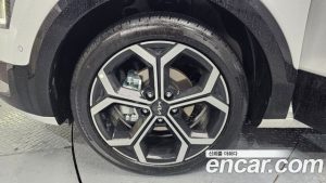 Kia Niro Signature 2025 года из Южной Кореи