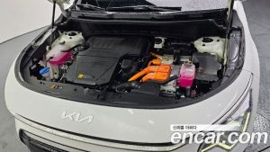 Kia Niro Signature 2025 года из Южной Кореи