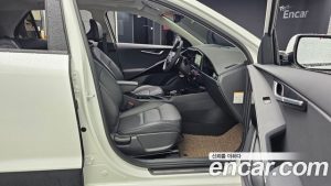 Kia Niro Signature 2025 года из Южной Кореи