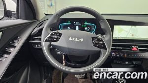 Kia Niro Signature 2025 года из Южной Кореи