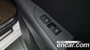 Kia Niro Signature 2025 года из Южной Кореи