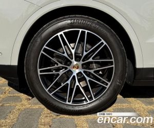 Porsche Cayenne 3.0 2024 года из Южной Кореи
